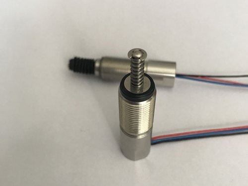位移传感器